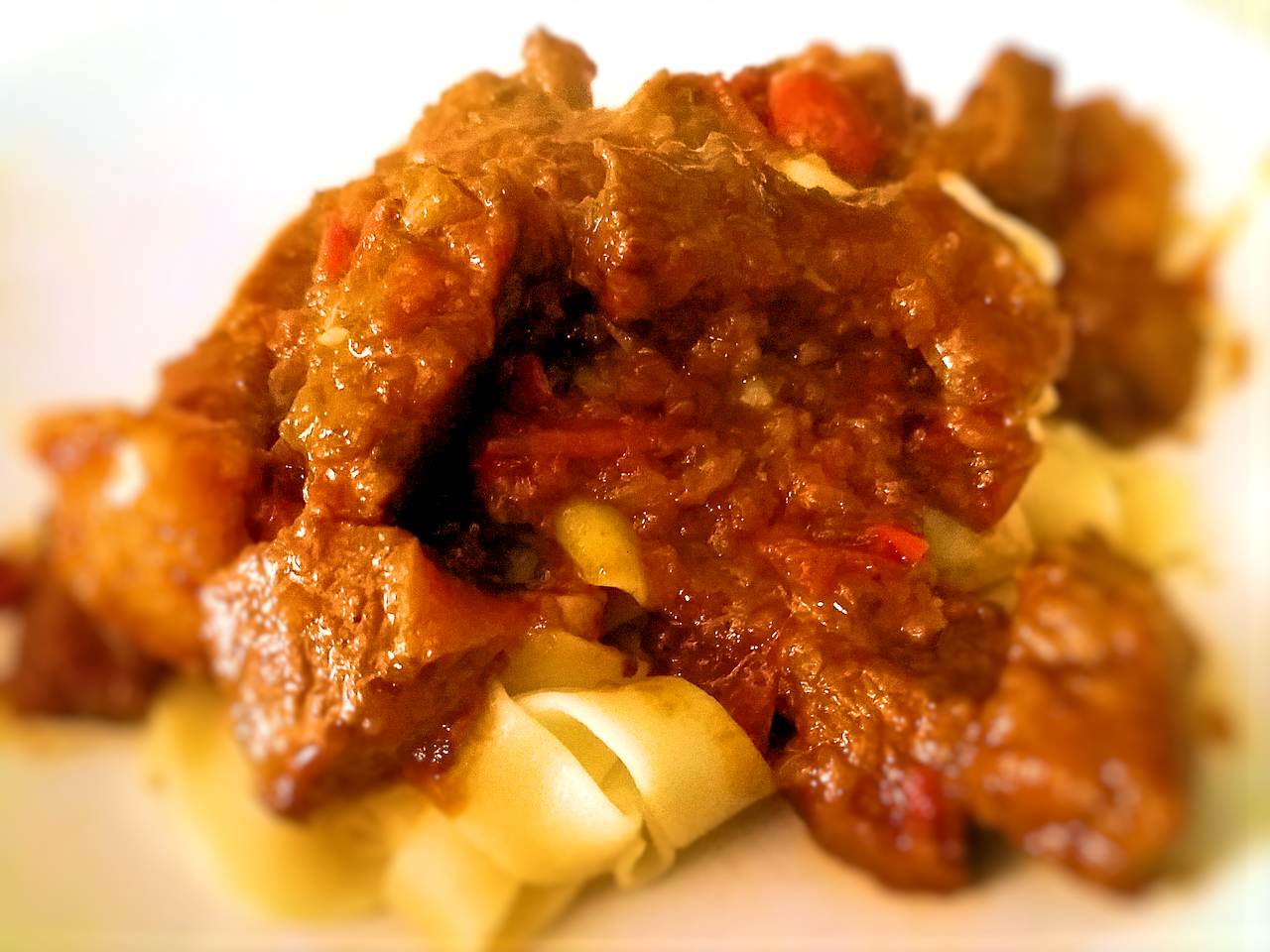 Rindergulasch ungarische Art - MeatWant