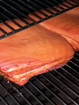 cropped-Bacon_im_Smoker.webp