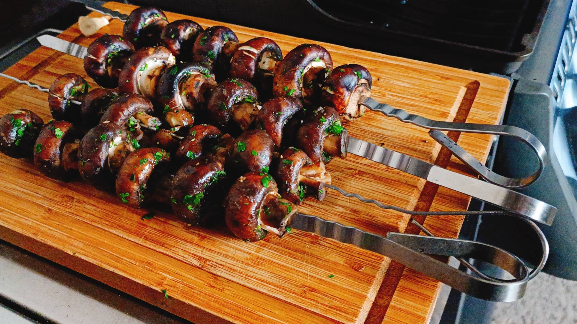 gegrillte Champignons am Spieß - MeatWant